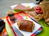 Chocolate croissant & coffee break, Paris